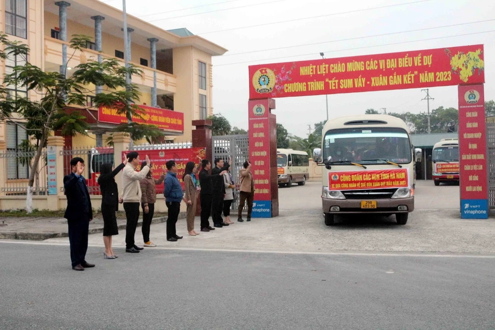 Hỗ trợ thêm cho công nhân